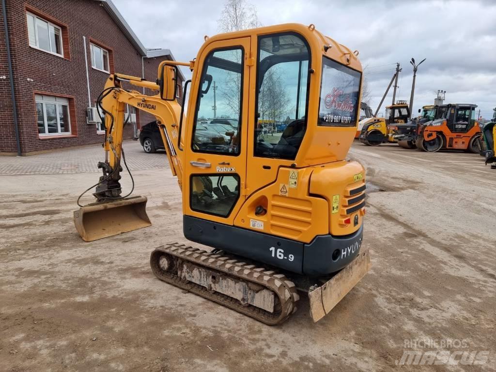 Hyundai R16-9 Miniescavatori