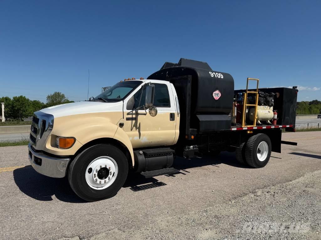Ford F 750 XLT Veicoli municipali