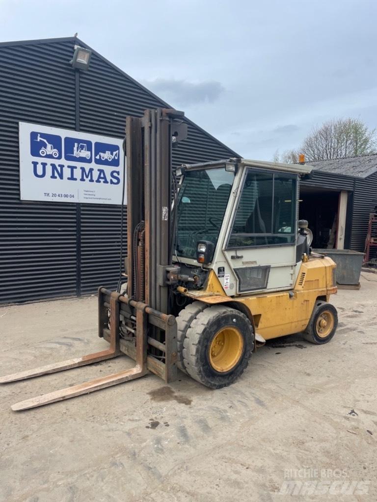 CAT GP 40 Carrelli elevatori GPL