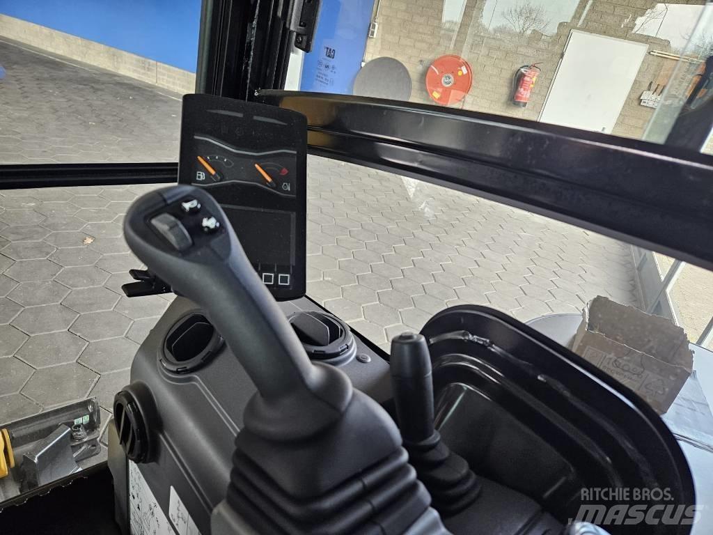 CAT 301.8 Miniescavatori