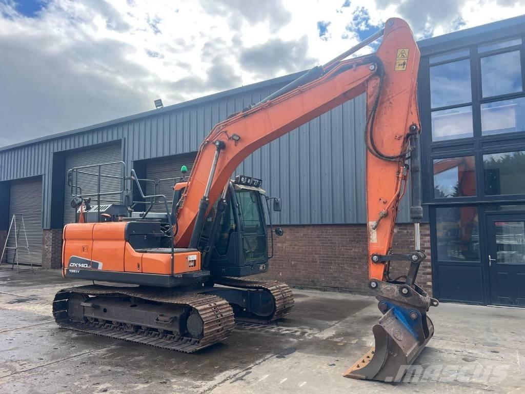 Doosan DX 140 LC Escavatori cingolati