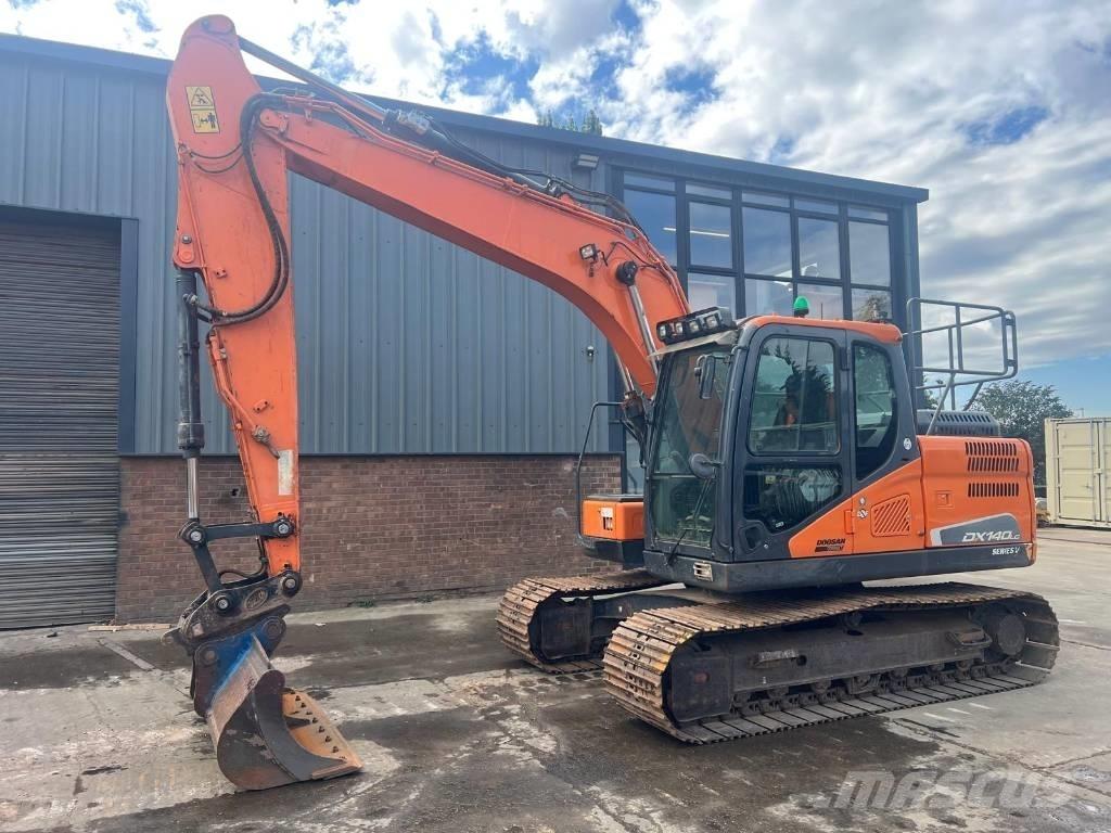 Doosan DX 140 LC Escavatori cingolati