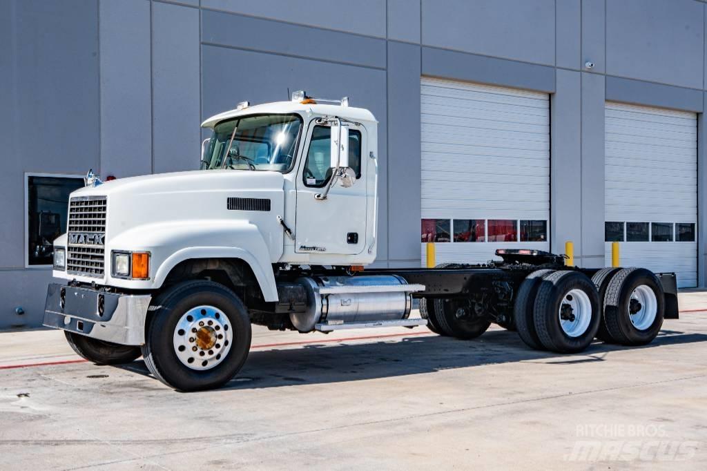 Mack CHN 613 Motrici e Trattori Stradali