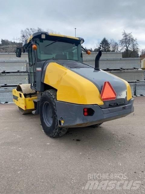 Dynapac CA1500D, Vält Rulli monotamburo