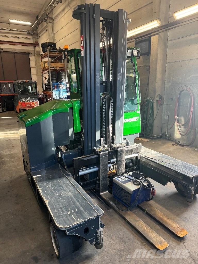 Combilift C4000ET Carrello elevatore retrattile a 4 vie