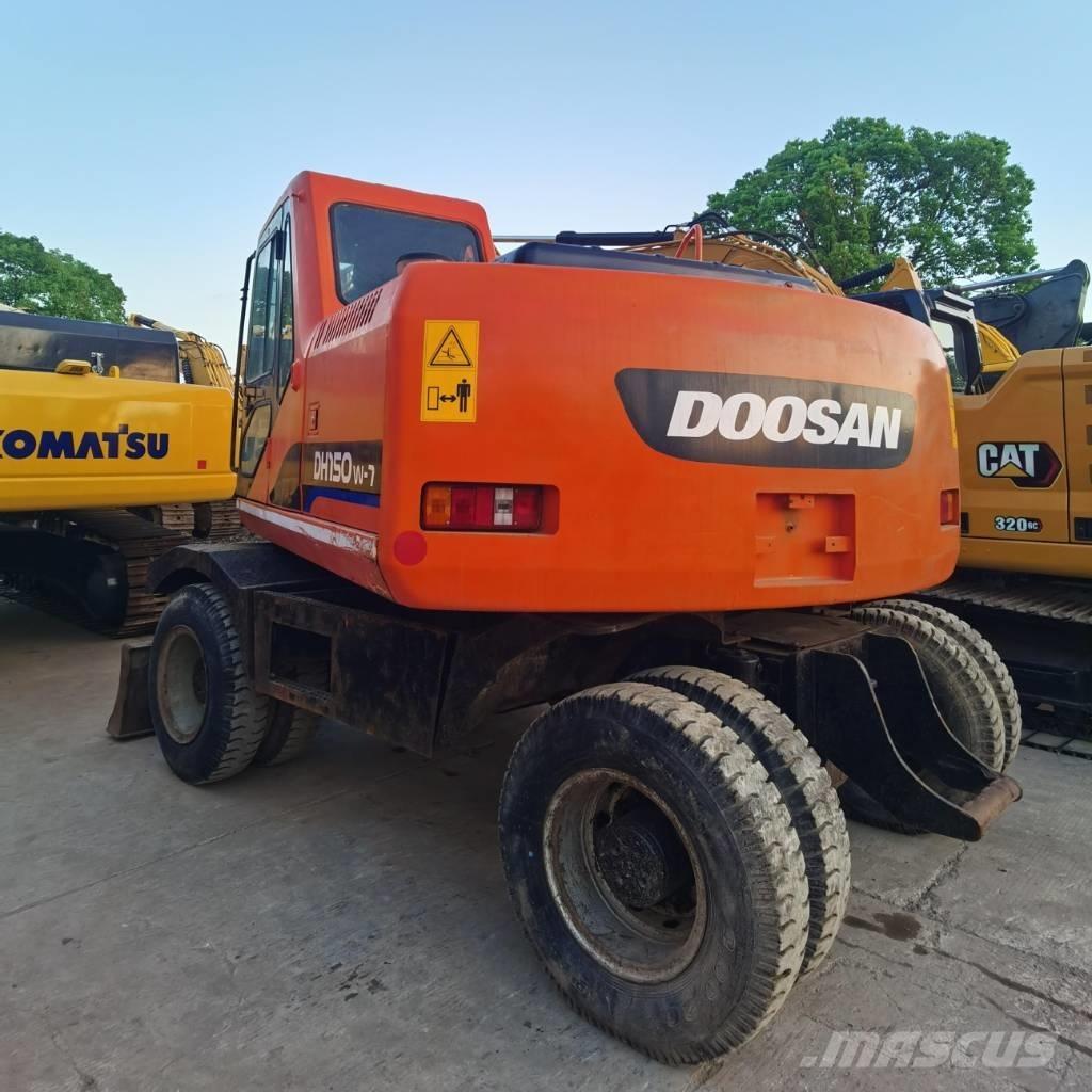Doosan DH 150 W-7 Escavatori gommati