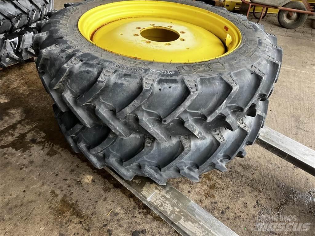 BKT 270/95R32 Pneumatici, ruote e cerchioni