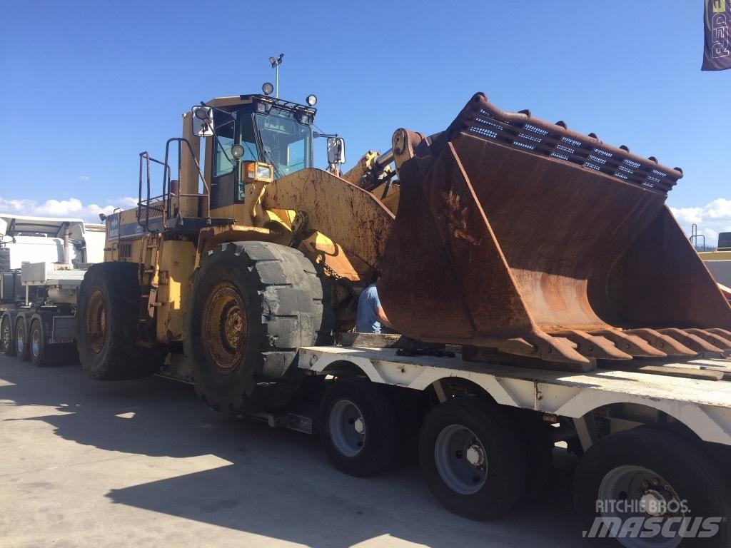 Komatsu WA600-1 Pale gommate