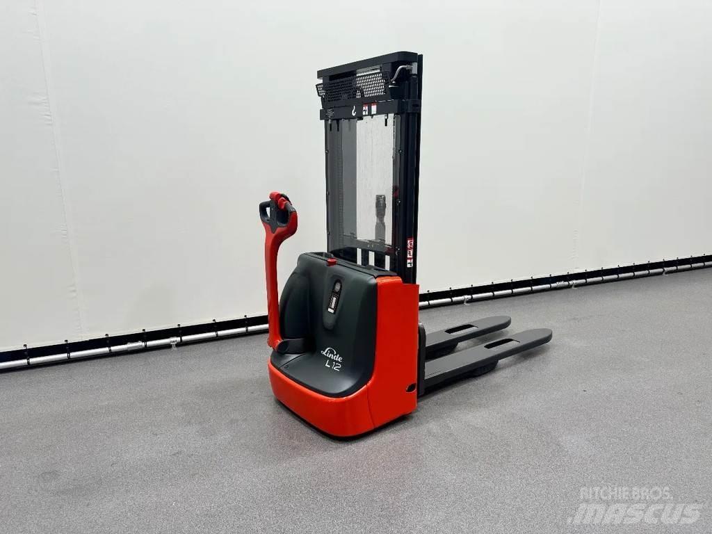 Linde L 12 Transpallet uomo a terra