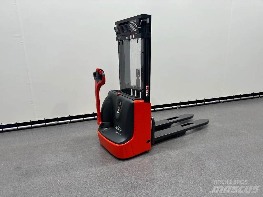 Linde L 12 Transpallet uomo a terra