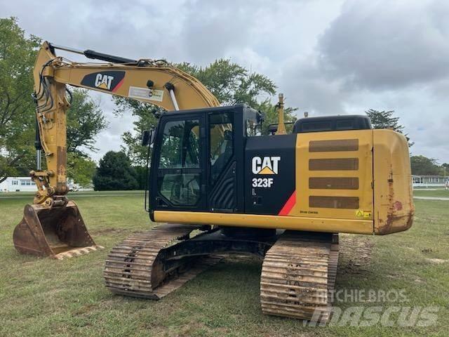  2017 CAT 323 FL Escavatori cingolati