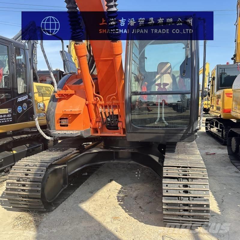 Hitachi ZX 135 US Escavatori cingolati