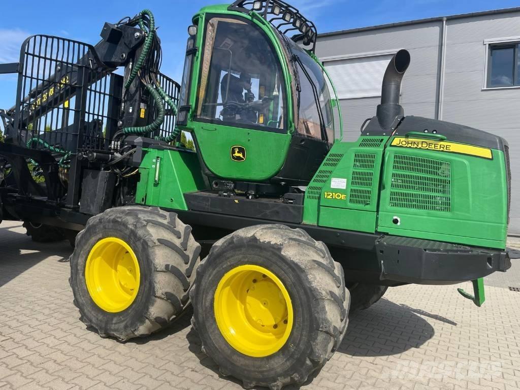 John Deere 1210 E Forwarder