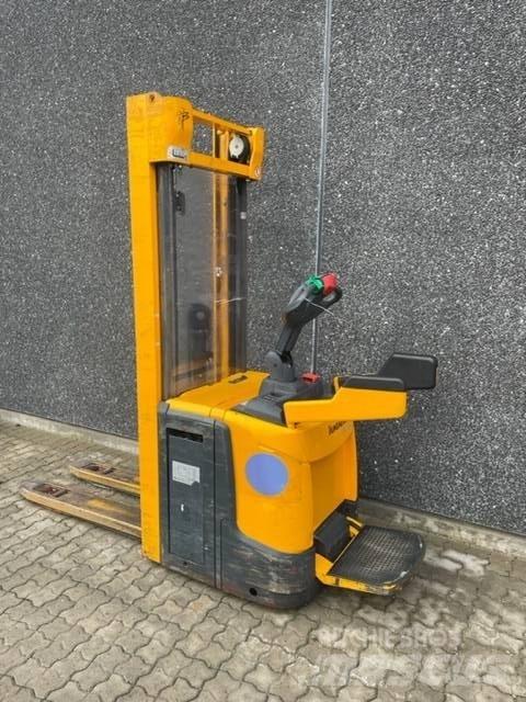 Jungheinrich ERC 216 Carelli stoccatori  automatici-usati