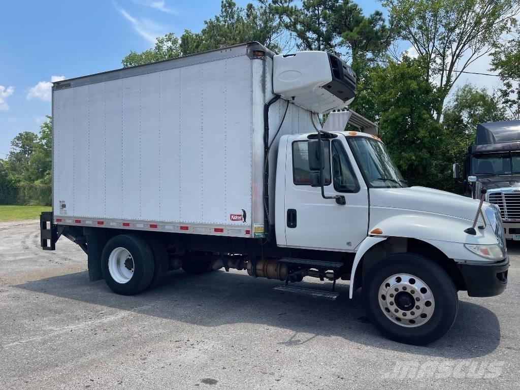 International 4300 Camion a temperatura controllata