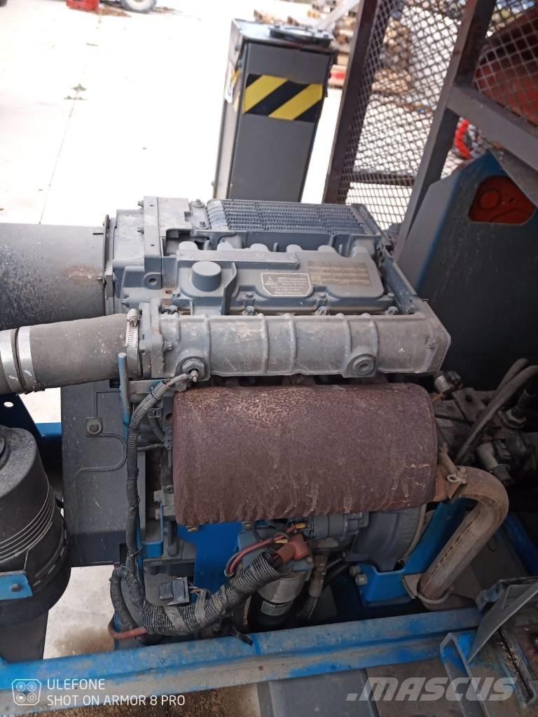 Genie GS 4390 RT Piattaforme a pantografo