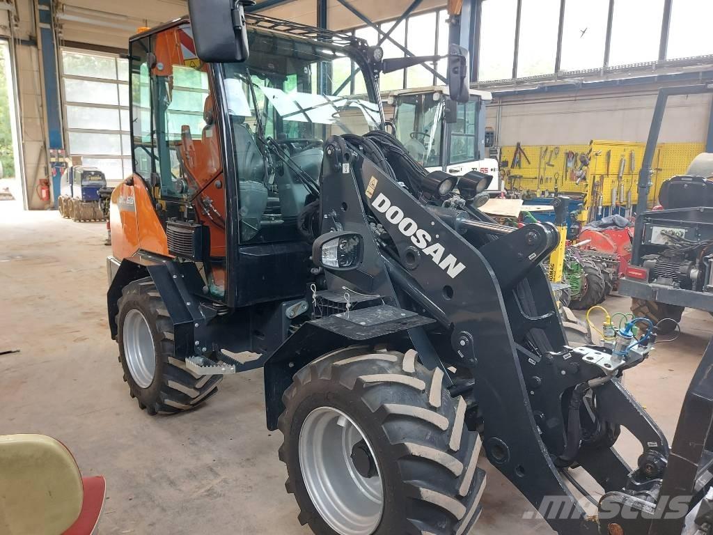 Develon DL 60-7 Pale gommate