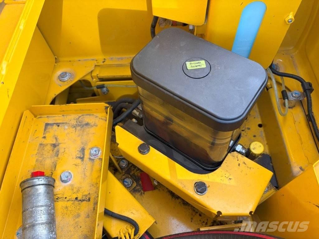 Komatsu PC 240 LC-11 Escavatori cingolati