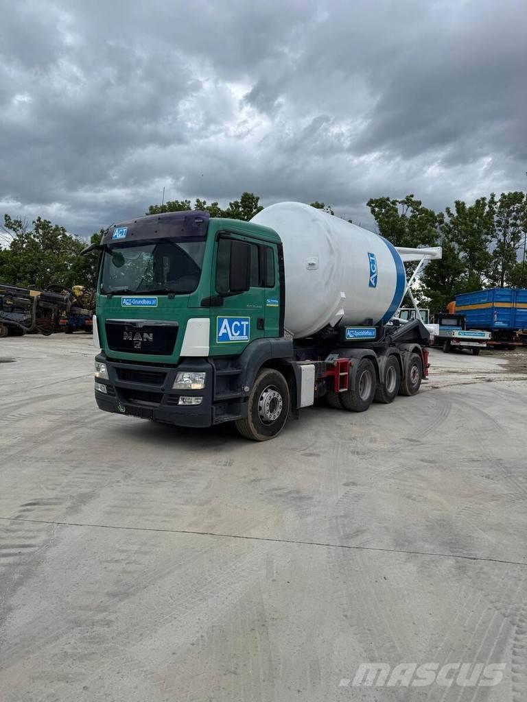 MAN TGS 32 - 440 Camion con cassone scarrabile