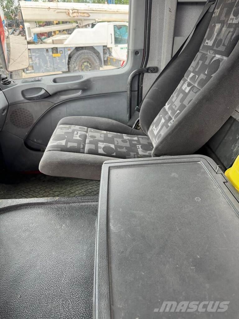 MAN TGS 32 - 440 Camion con cassone scarrabile