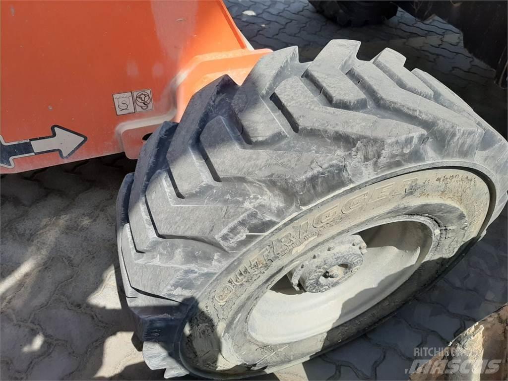 JLG 460SJ Piattaforme a braccio telescopico