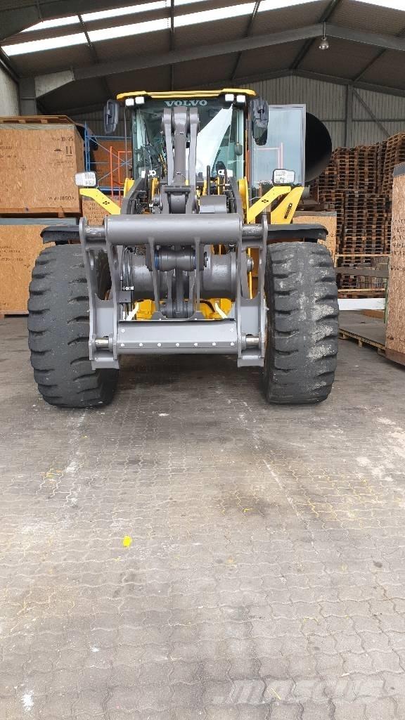 Volvo L 150 H Pale gommate