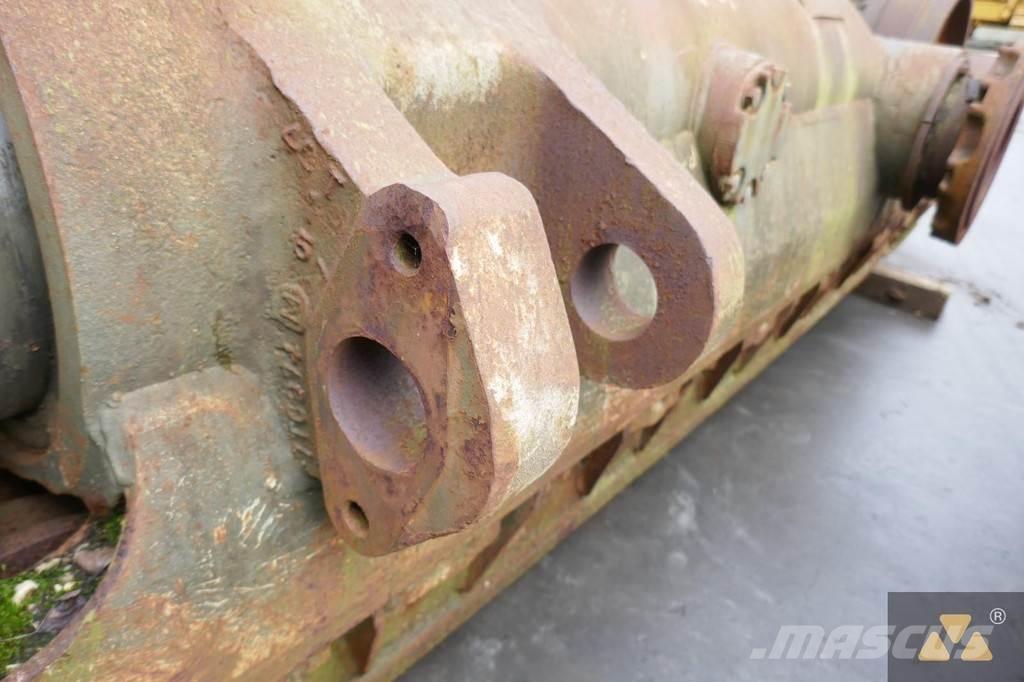 CAT 9W-0558 Pneumatici, ruote e cerchioni