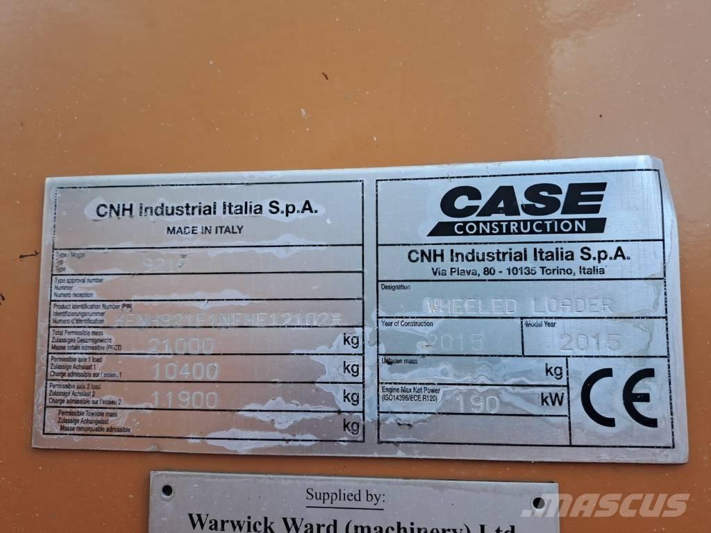 CASE 921FXR Pale gommate