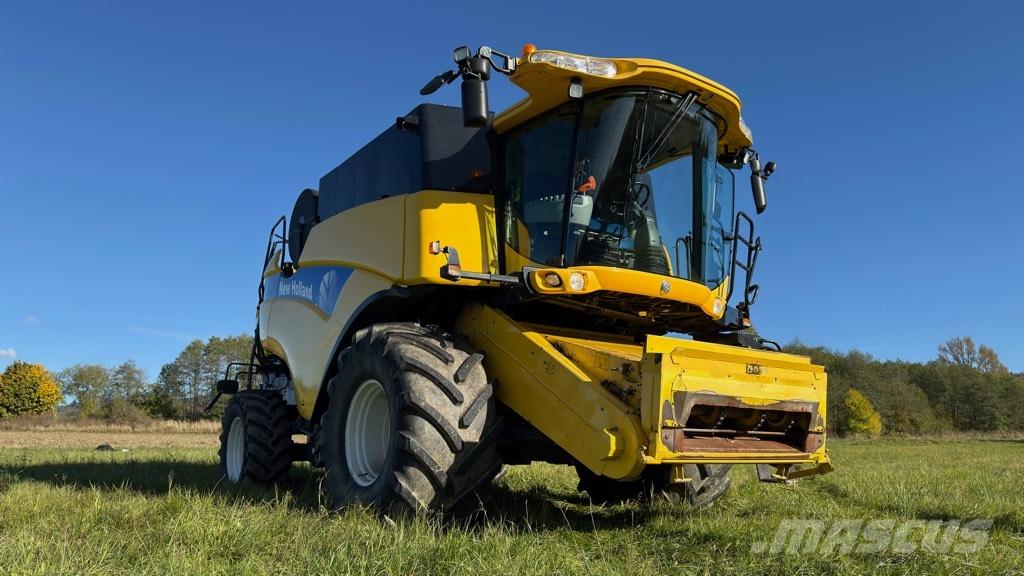 New Holland CX 8080 Mietitrebbiatrici