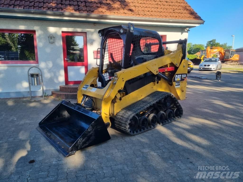 CAT 257 D Mini Pale Gommate