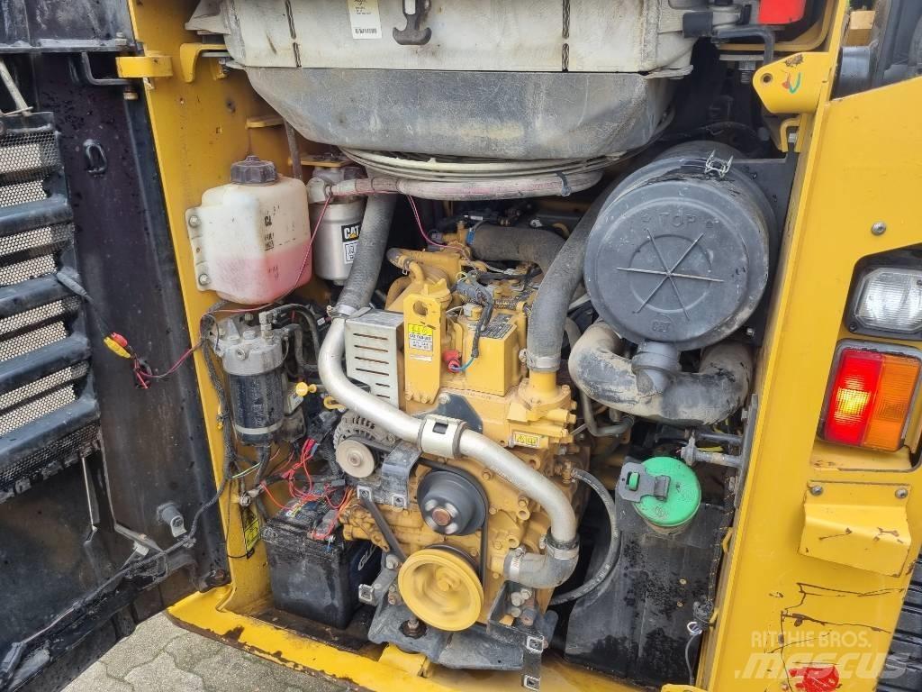 CAT 257 D Mini Pale Gommate