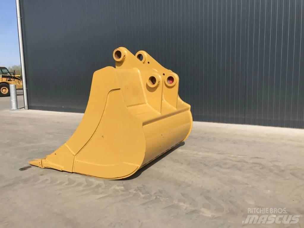 CAT 324E Benne