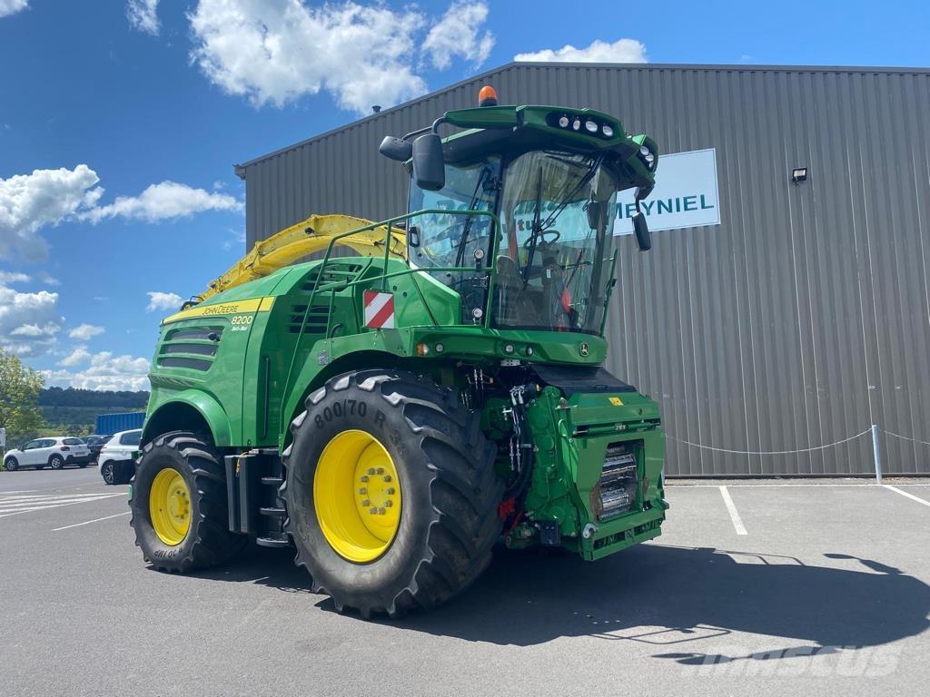 John Deere 8200 Falciatrinciatrici