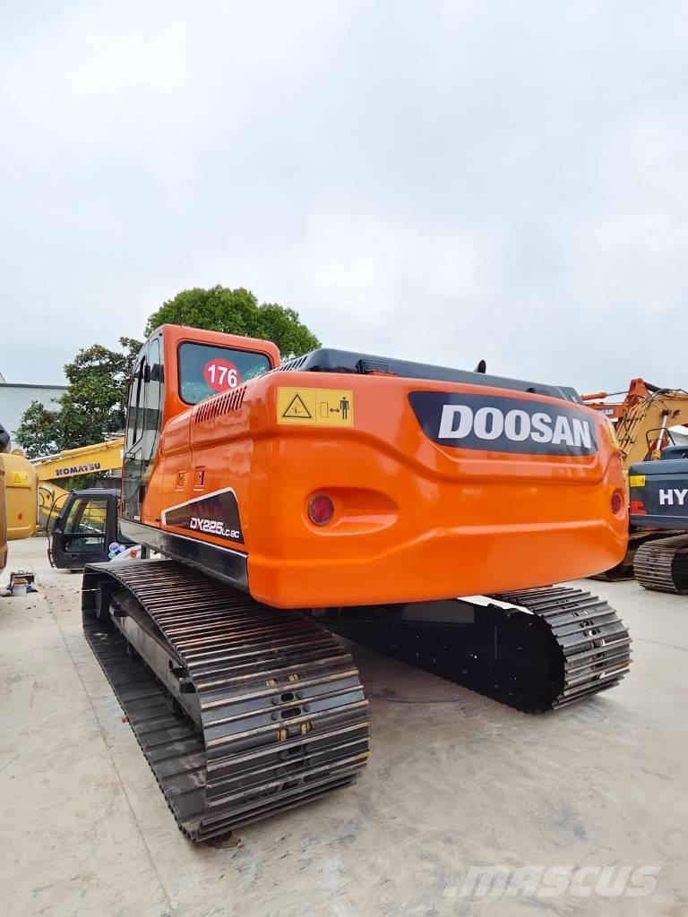 Doosan DX 225 LC-9C Escavatori cingolati