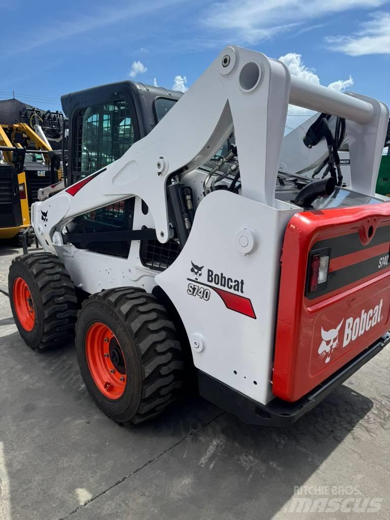 Bobcat S 740 Mini Pale Gommate