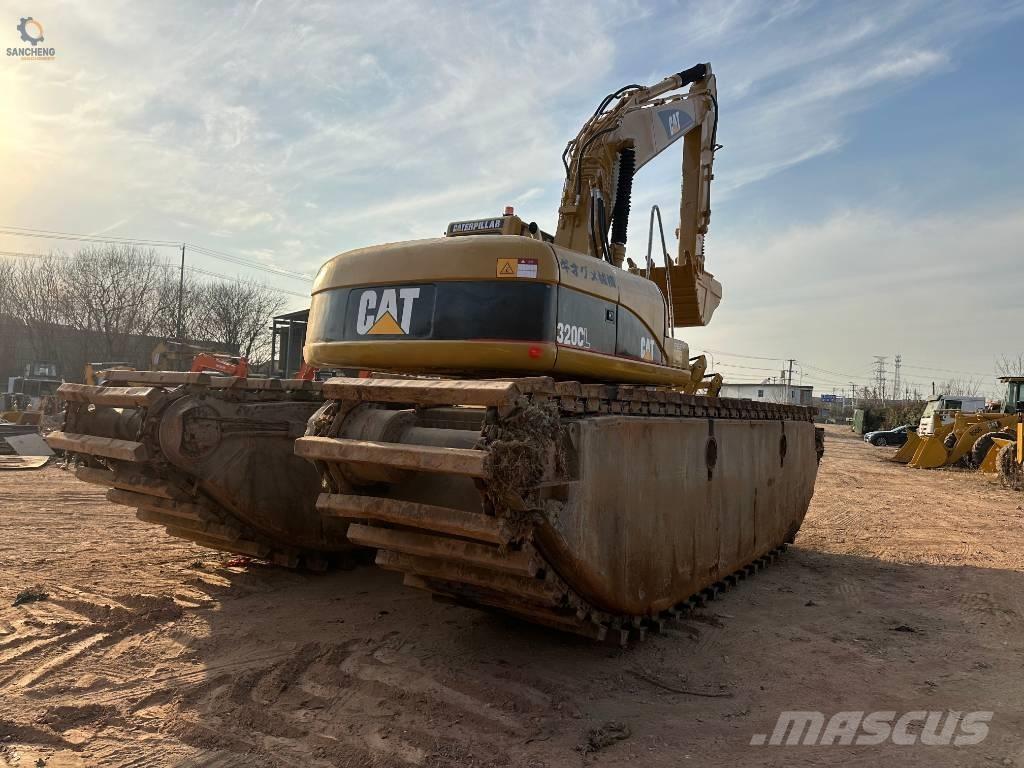CAT 320CL Escavatori anfibi