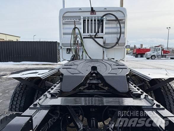 Kenworth T880 Motrici e Trattori Stradali