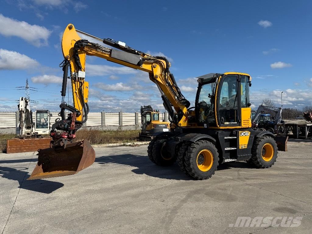 JCB Hydradig Escavatori gommati