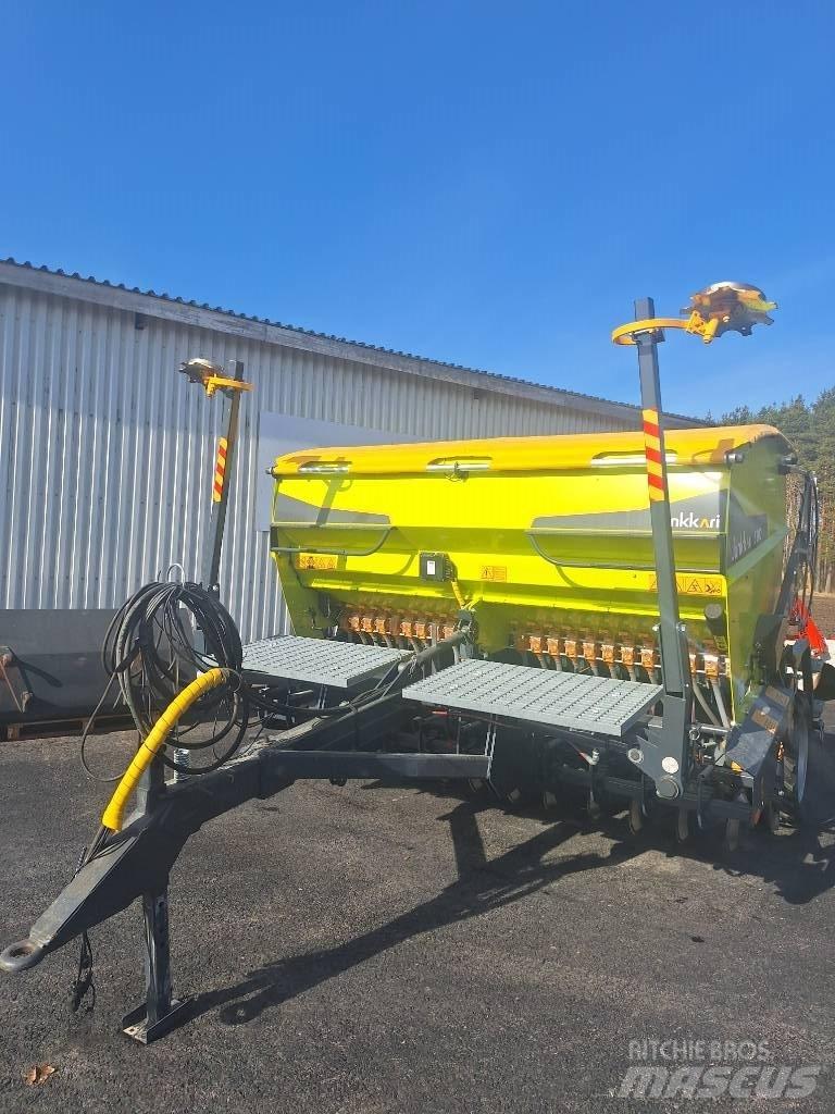 Junkkari S300 Plus Seminatrici combinate