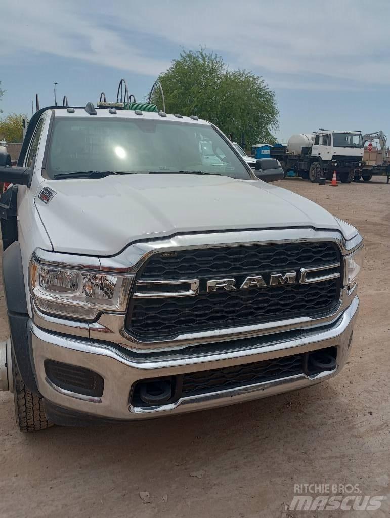 RAM 5500 Camion con sponde ribaltabili