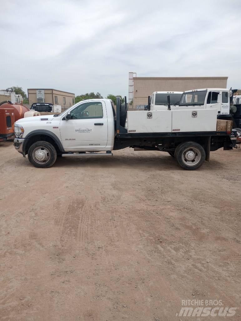 RAM 5500 Camion con sponde ribaltabili
