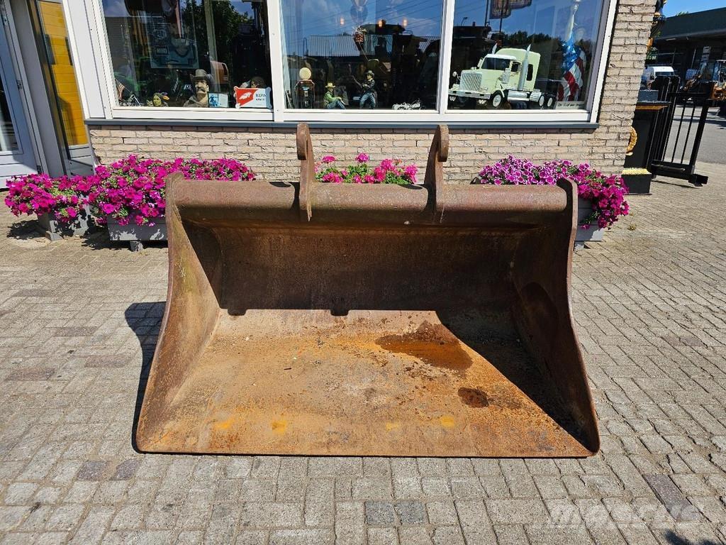  C. Klein Slotenbak Benne