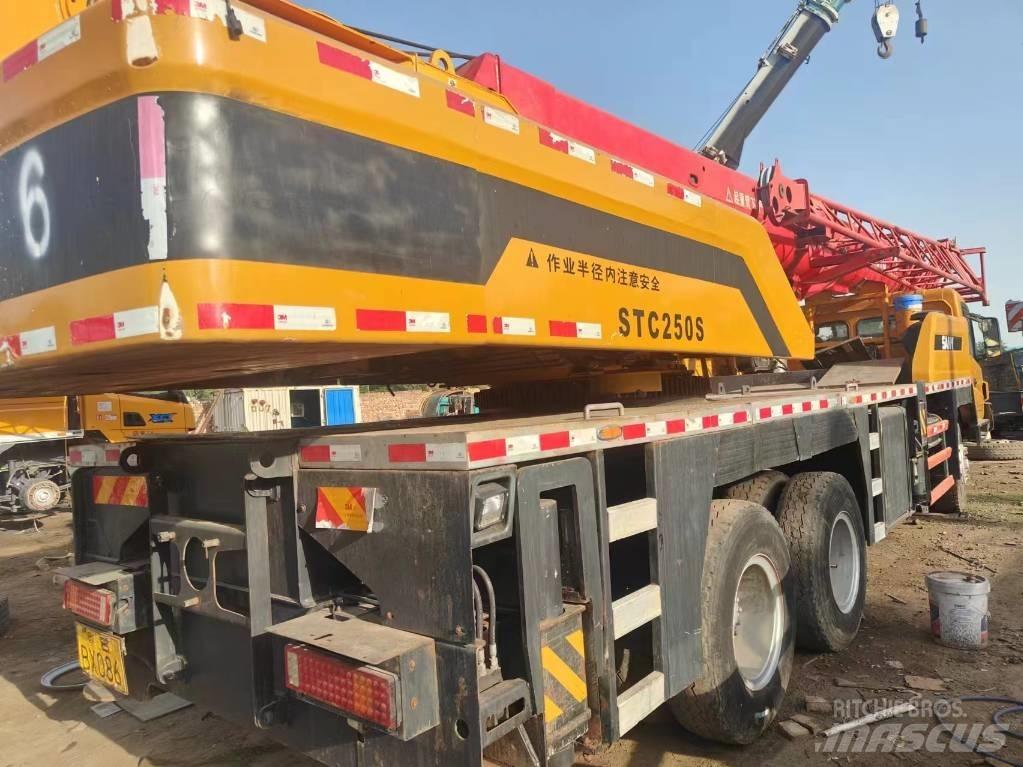Sany STC250S Paranchi, argani e sollevatori di materiale