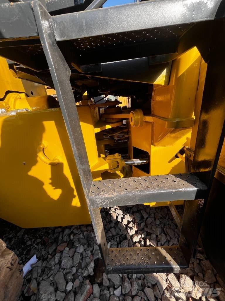 Komatsu WA510 Pale gommate