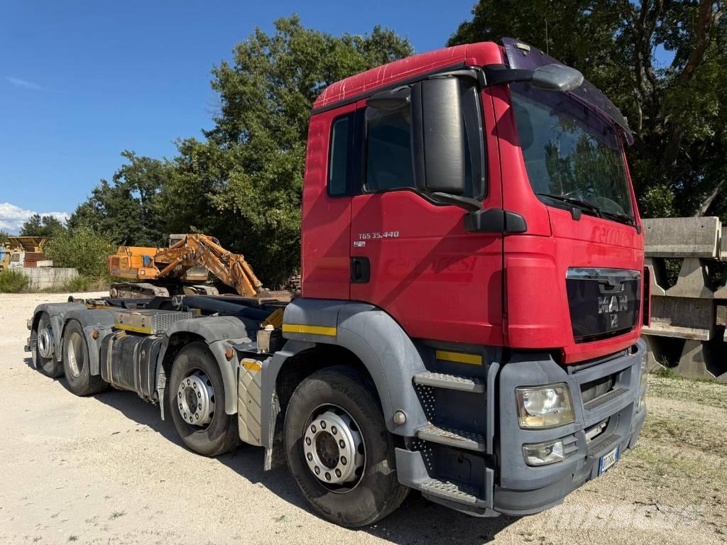 MAN 32.440 Camion con cassone scarrabile