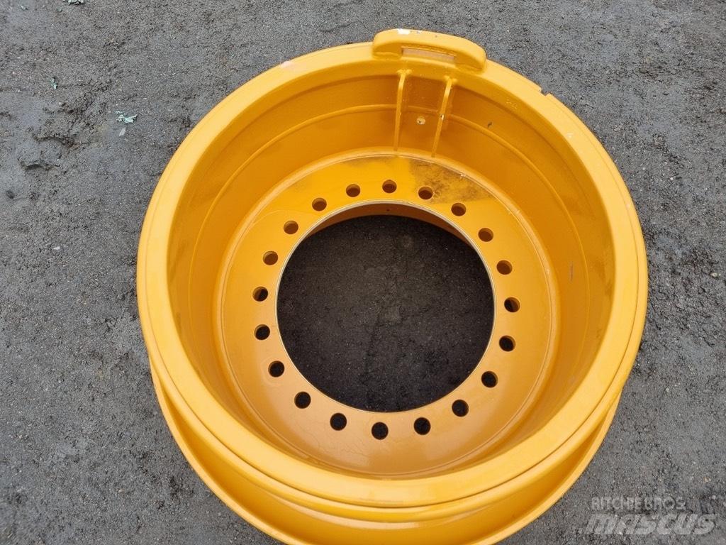 CASE 921 E rims Pneumatici, ruote e cerchioni