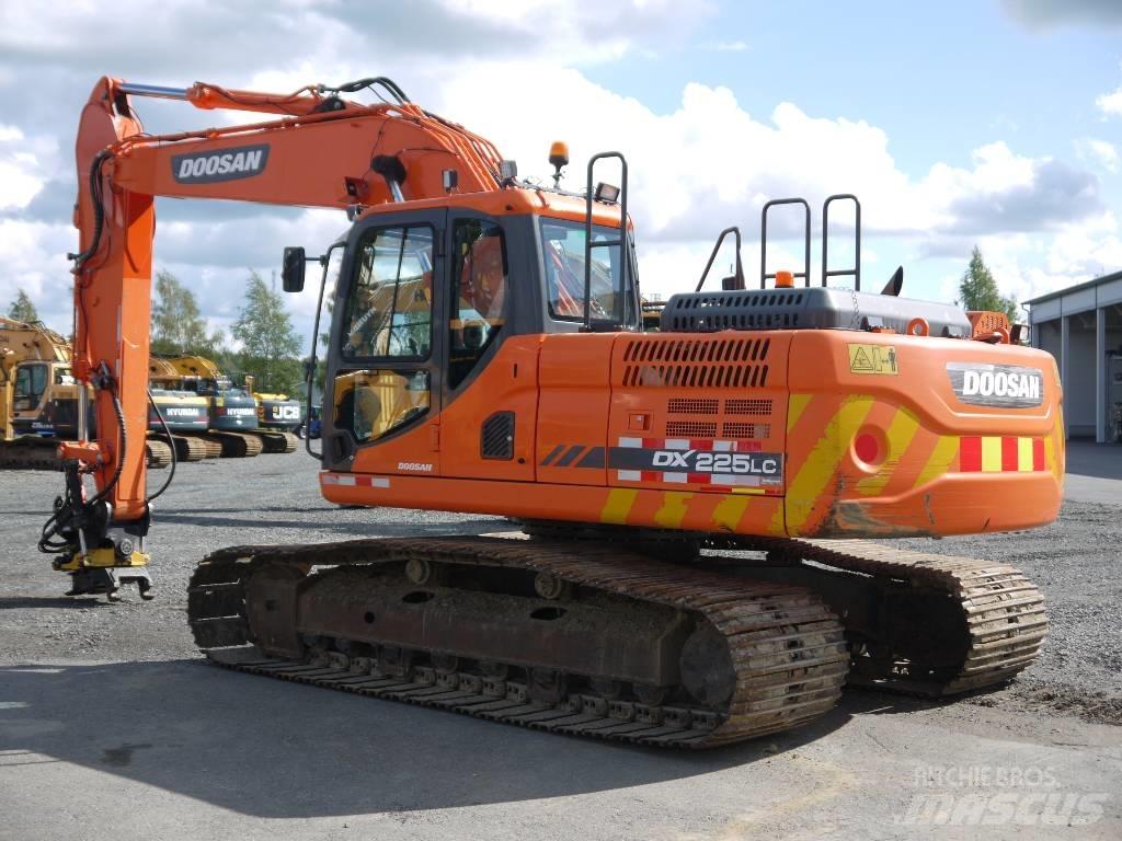 Doosan DX 225 LC-3 Escavatori cingolati