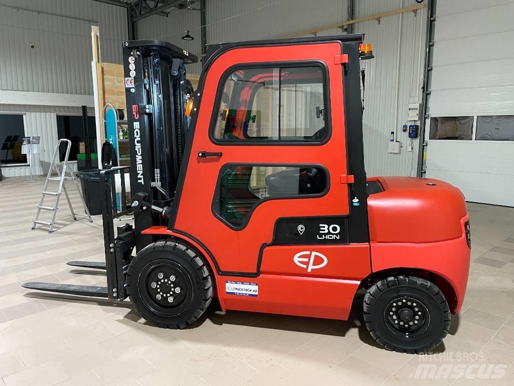 EP EFL302 Carrelli elevatori elettrici
