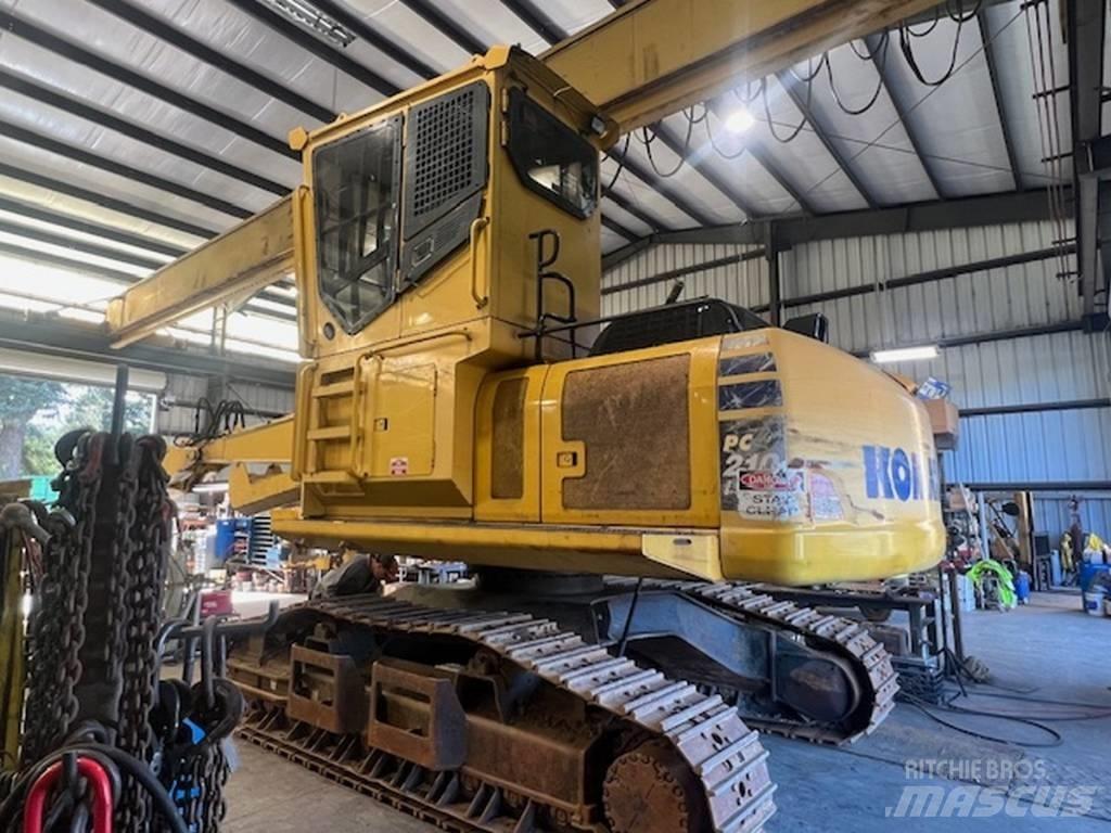 Komatsu PC210LL-10 Caricatronchi con base su rimorchio