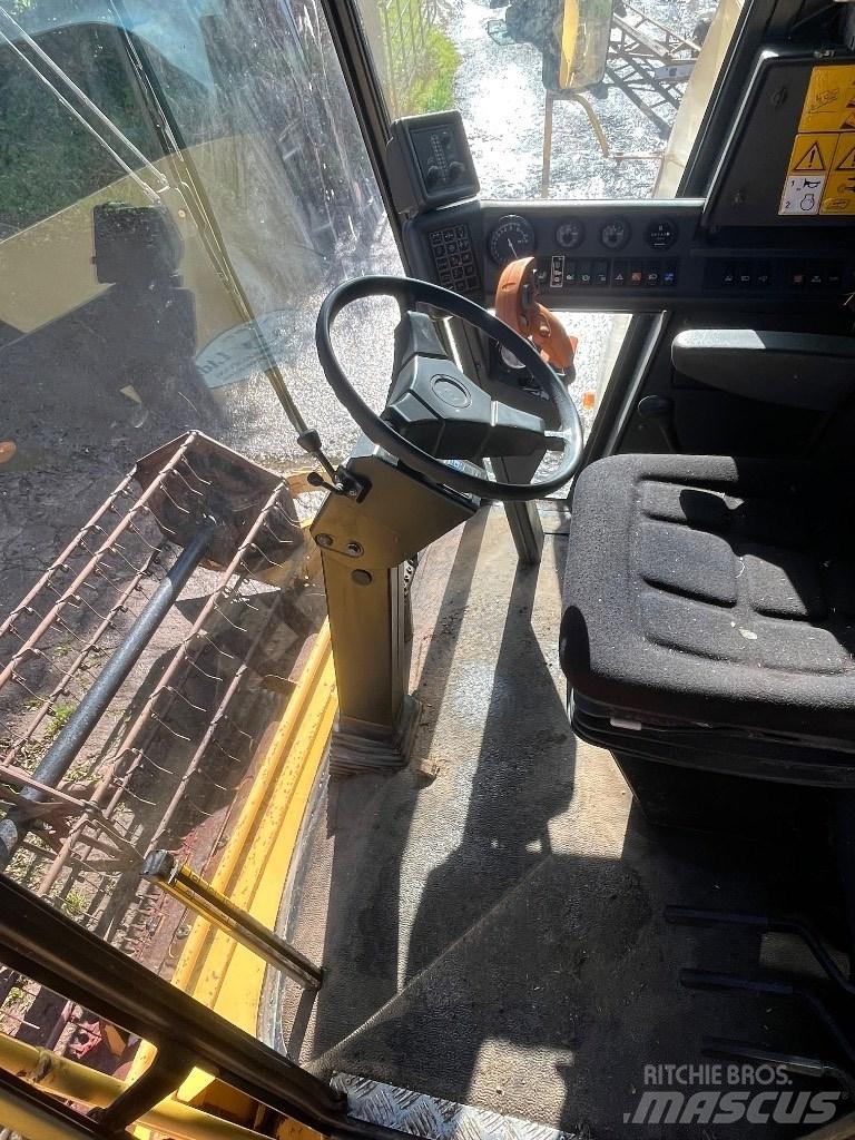 New Holland TC 56 H Mietitrebbiatrici